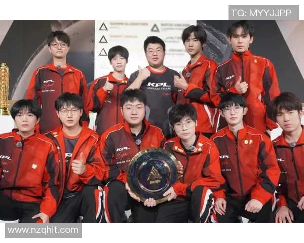 KPL小屿：从新秀到明星的成长之路与电竞梦想的追逐